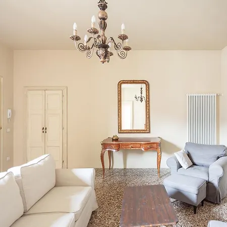Palazzo Mia By Icasamia Appartamento Castello Cabiaglio