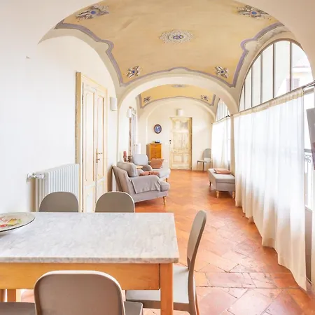 Appartamento Palazzo Mia By Icasamia *