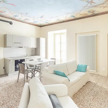 Palazzo Mia By Icasamia Appartamento Castello Cabiaglio